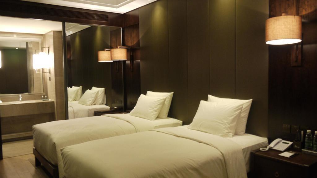 XI Yu Hotel Гуанджоу Екстериор снимка