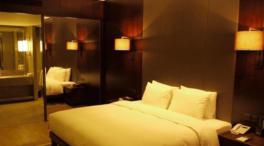 XI Yu Hotel Гуанджоу Екстериор снимка