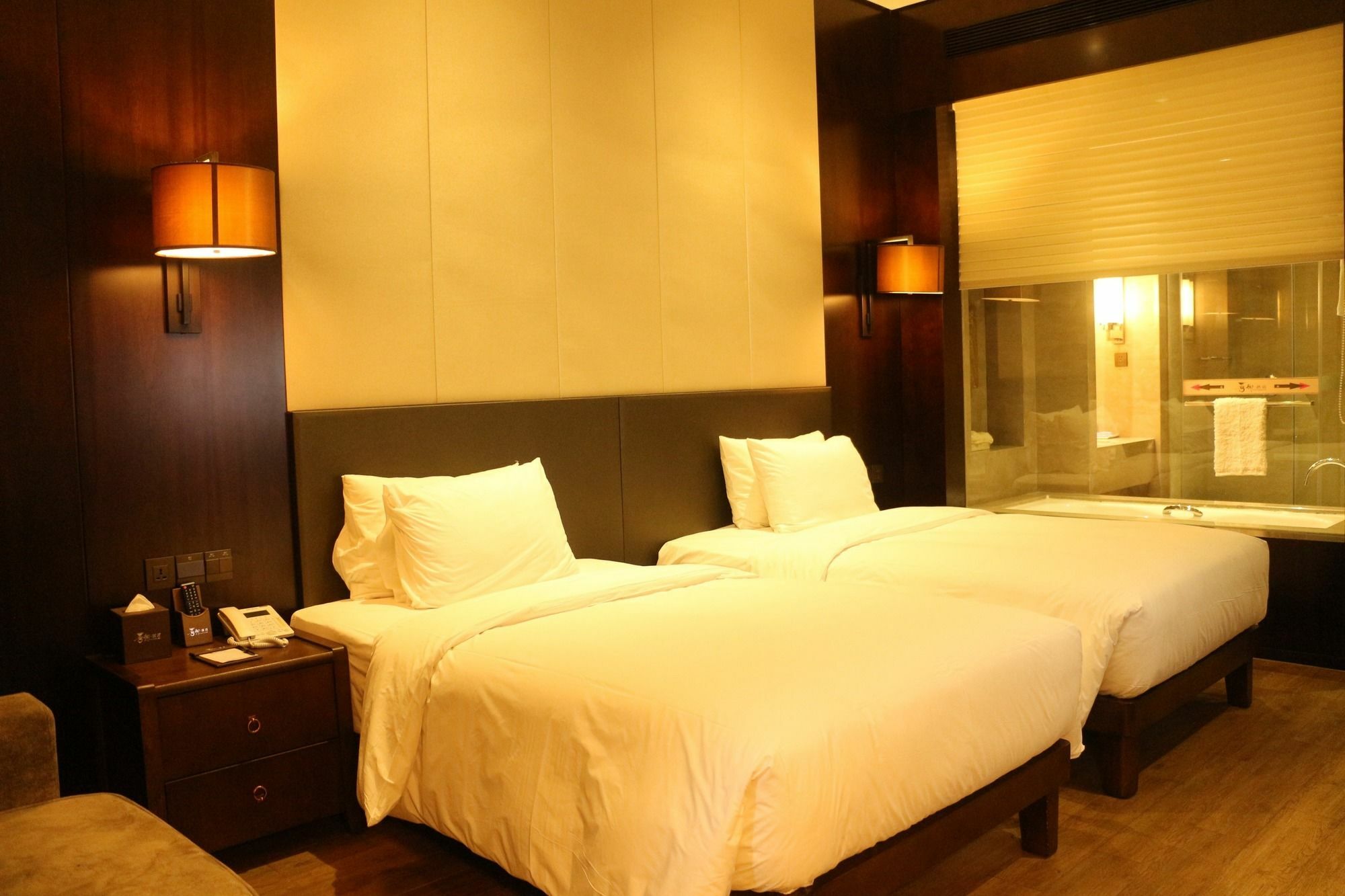 XI Yu Hotel Гуанджоу Екстериор снимка