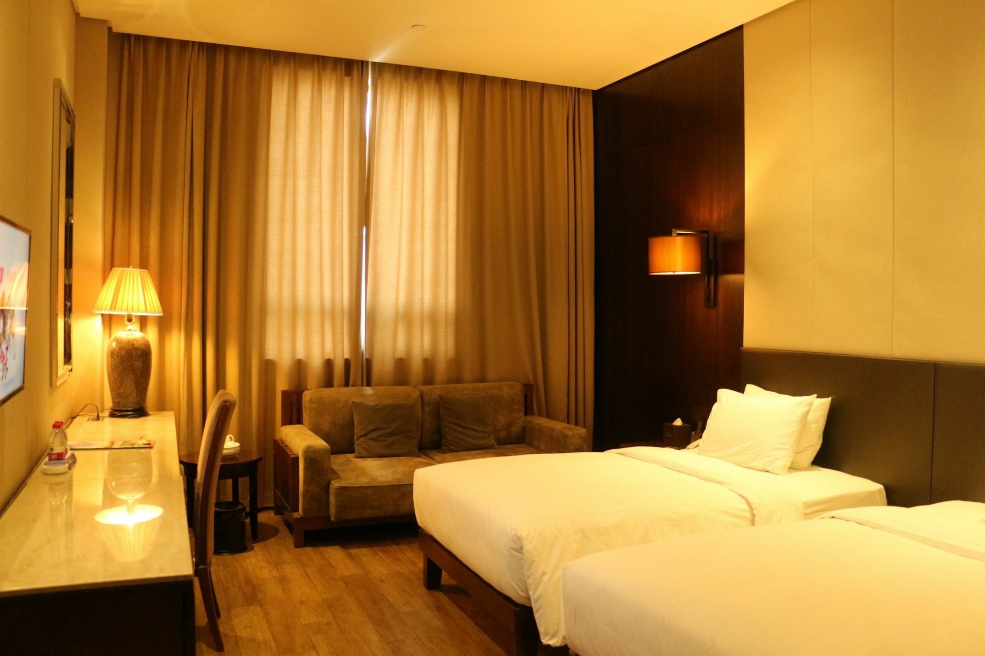 XI Yu Hotel Гуанджоу Екстериор снимка